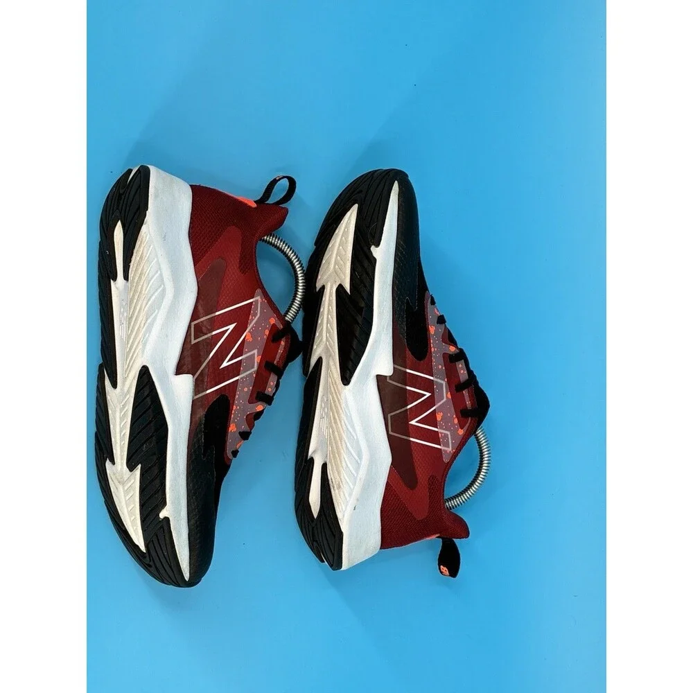 New Balance Rave Run v2 Boys 7Y Women’s 8.5 Red Black Running Shoes GKRAVWB2